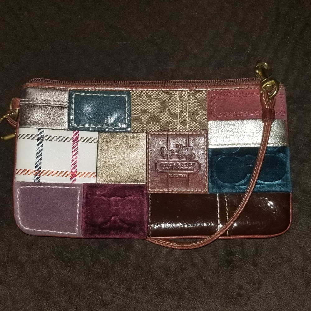 Authentic Coach Pattern Wristlet